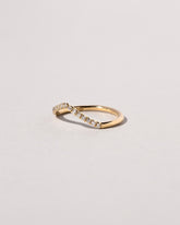 Luna Peak Band - Pavé on light color background