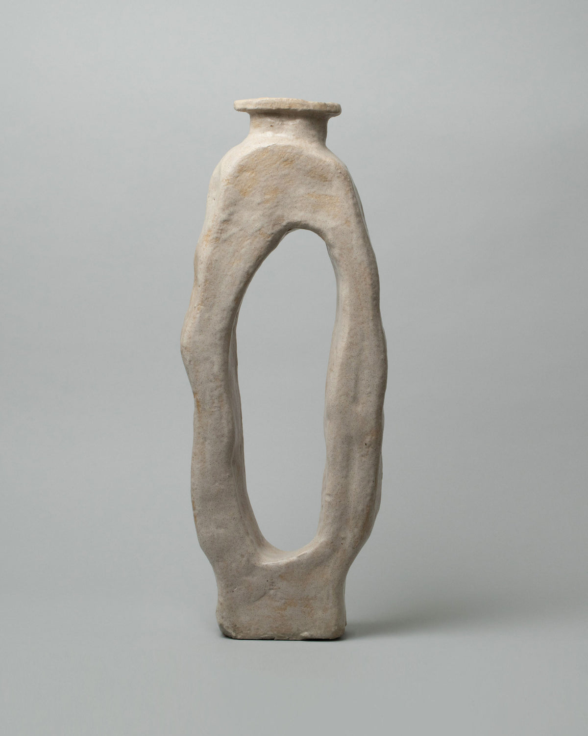 Willem van Hooff Noz Extra Large Core Vessel on light color background.