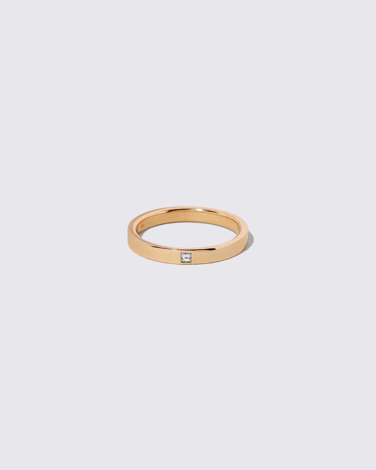 Gold Diamond 3mm Square Cut Piet Band on light color background.