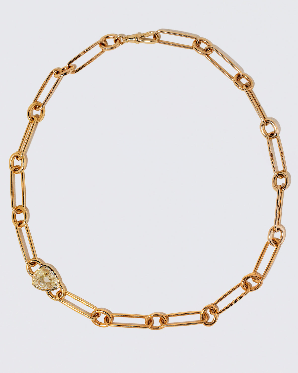 Gusher Diamond Link Necklace 001 on light color background.