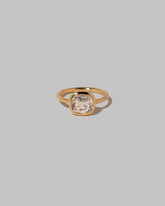 Gusher Diamond Ring 025 on light color background.