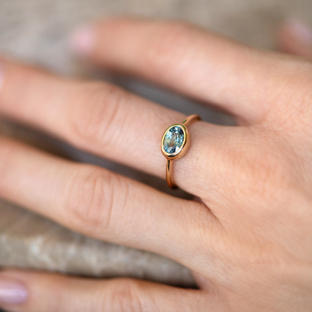 product_details::Geyser Bicolor Sapphire Ring 008 on model.