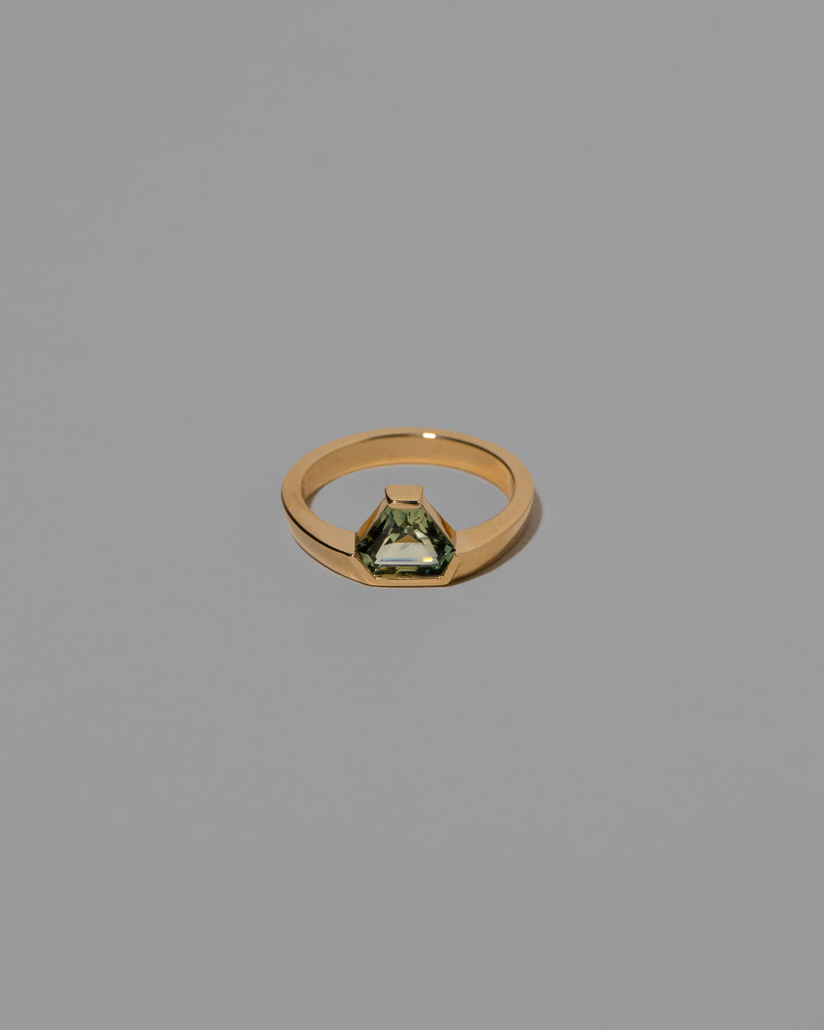 Fond Ring on light color background.