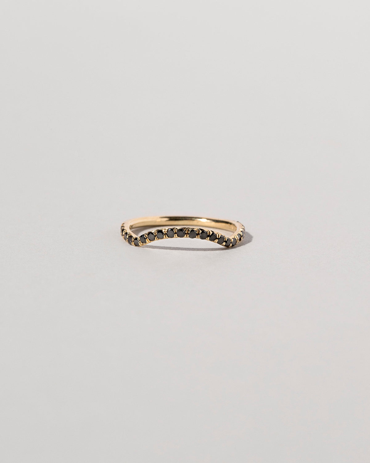  Mini Curve Band - Pavé on light color background.