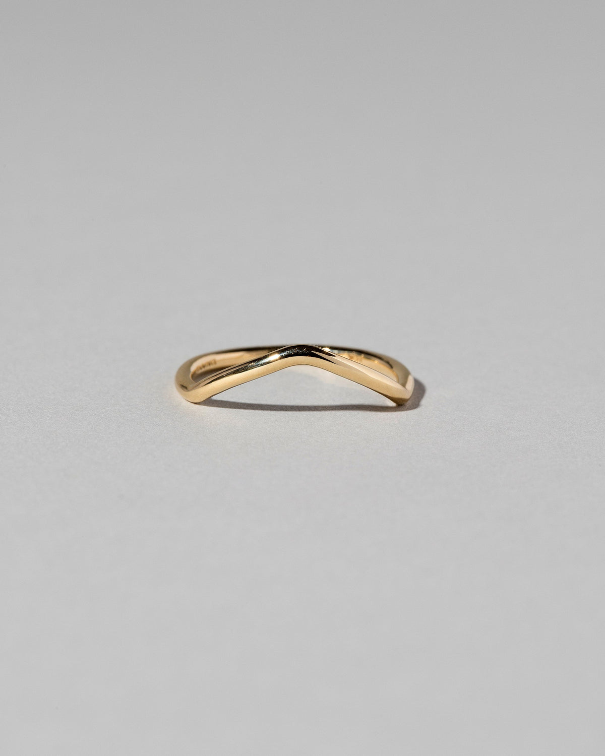  Peak Band - Round on light color background.