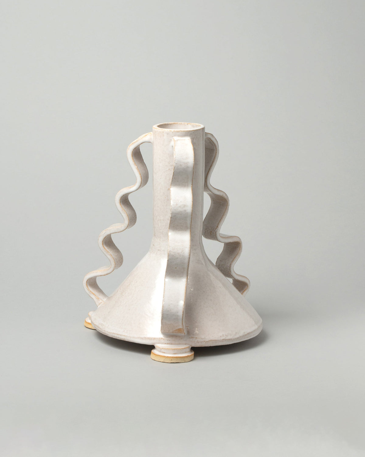 Morgan Peck Pearl Swoop Vase on light color background.