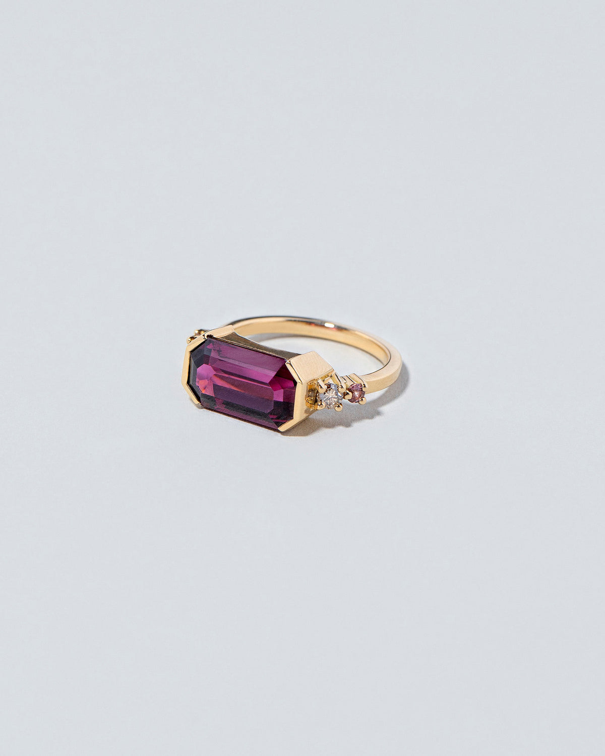  Mesa Ring on light color background.