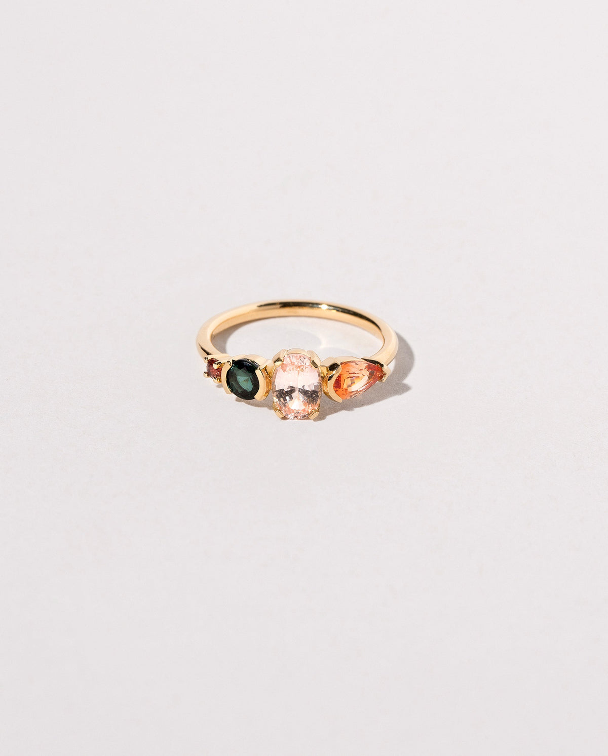  Anemone Ring on light color background.