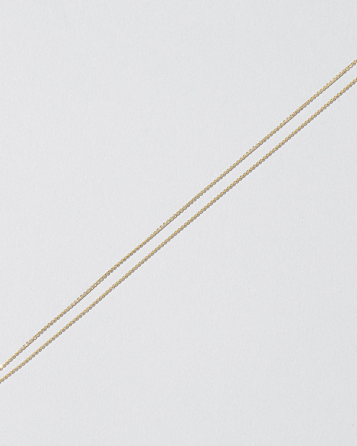  Sapphire Pendant on light color background.