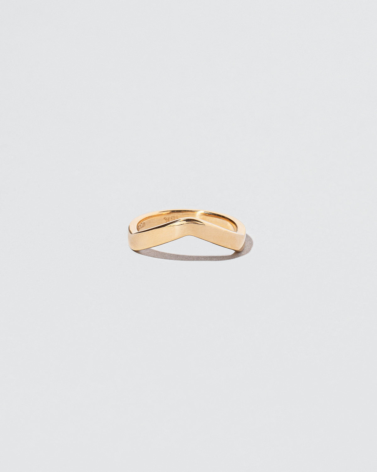  Peak Band - Wide on light color background.