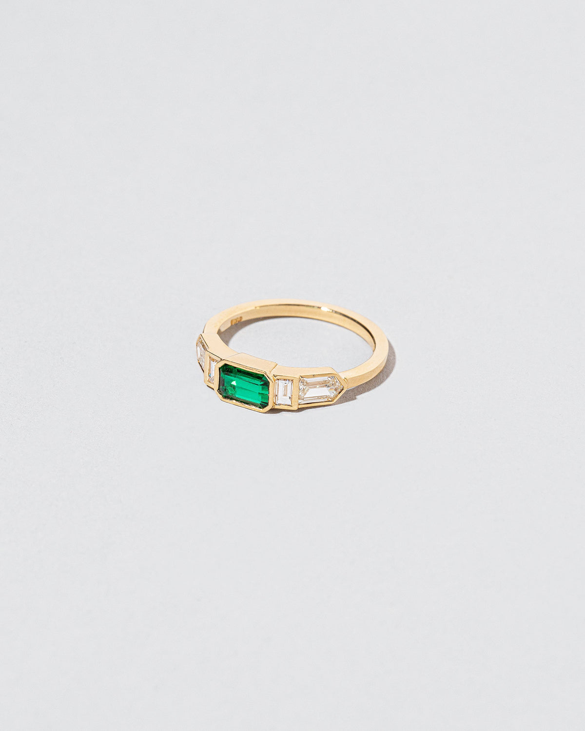  Seer Ring on light color background.