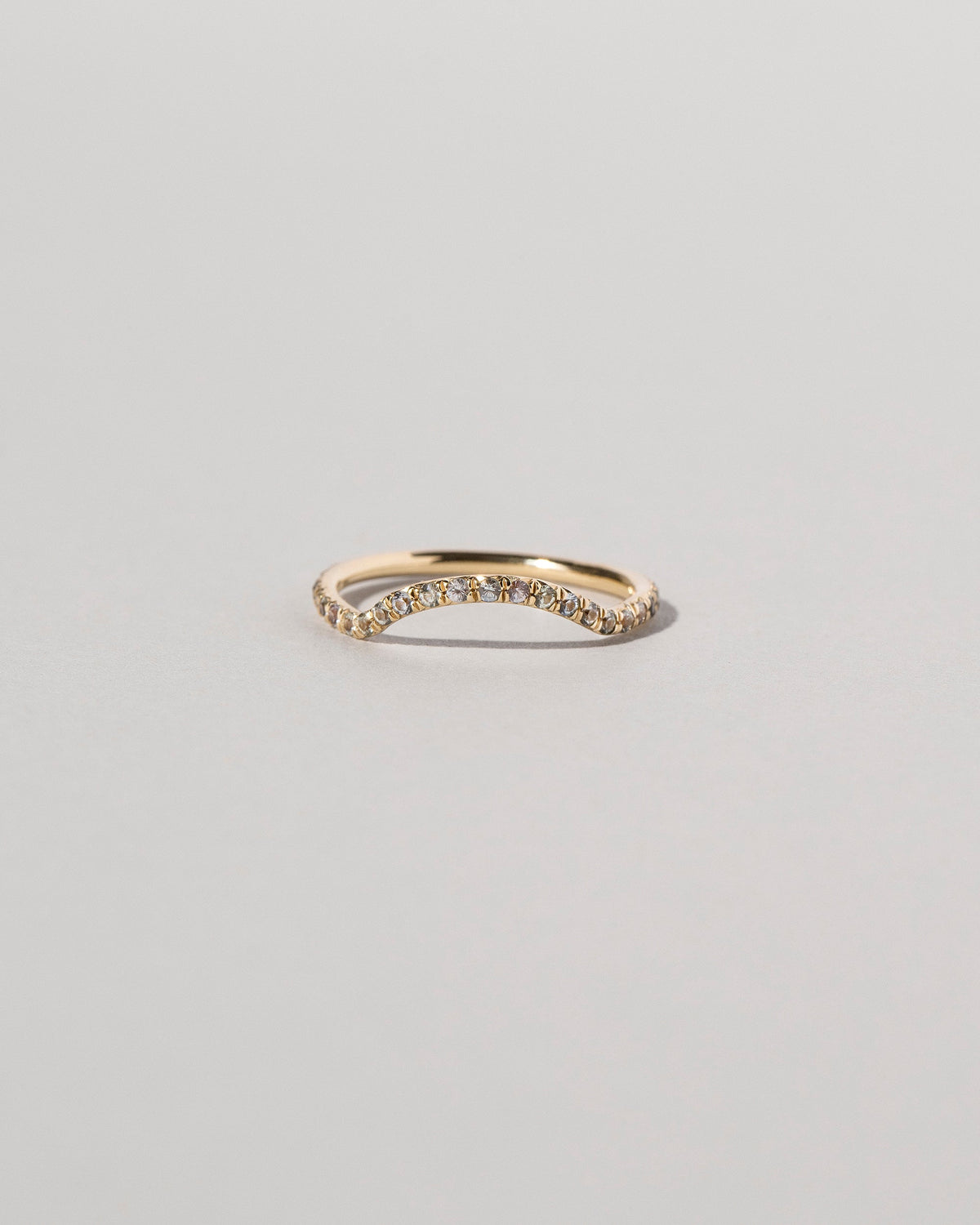  Mini Curve Band - Pavé on light color background.