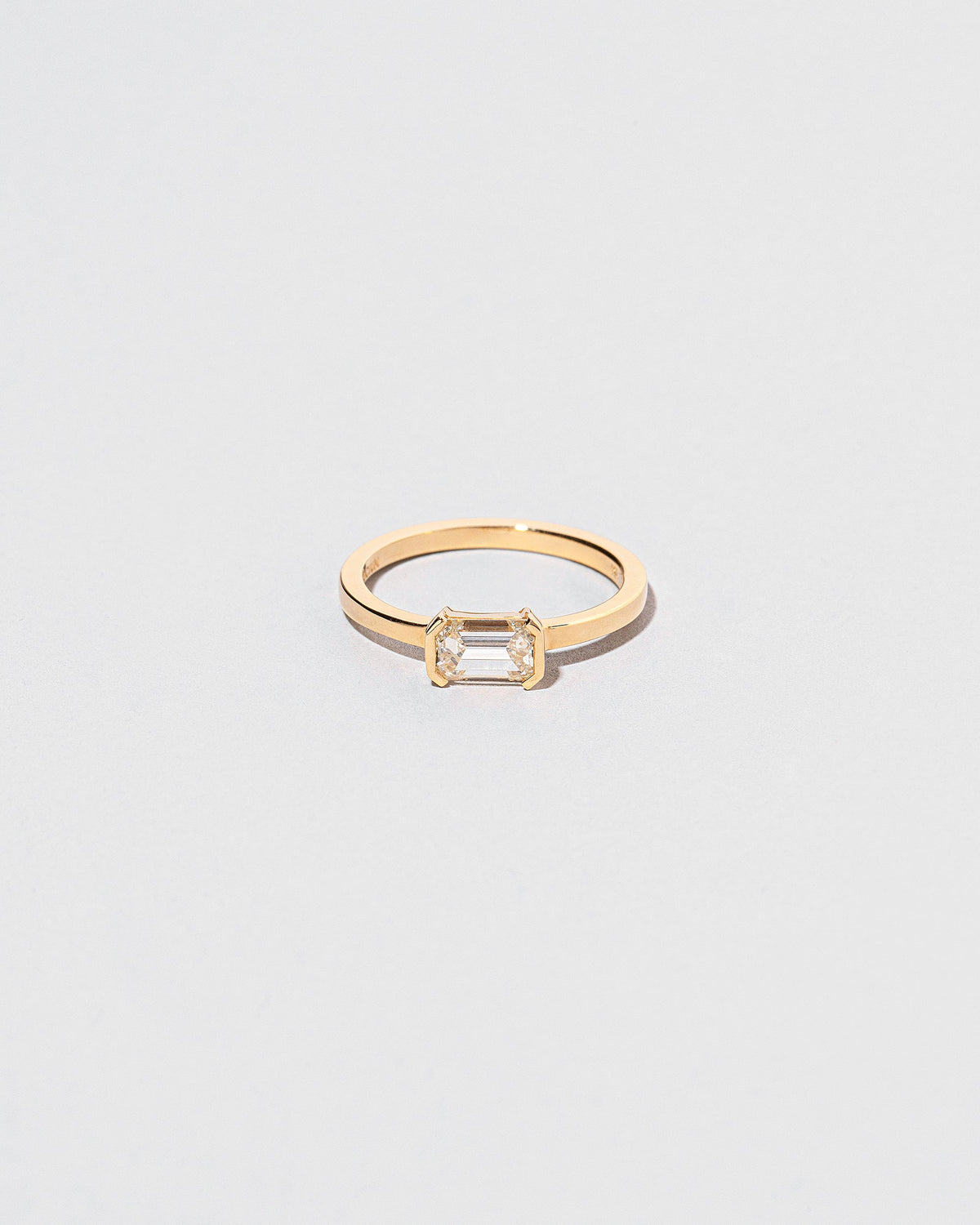 Simbelmyne Ring on light color background.