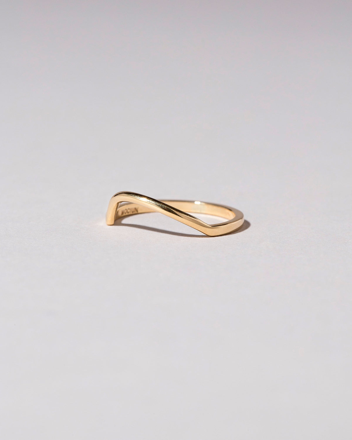  Left Slump Band - Solid on light color background.