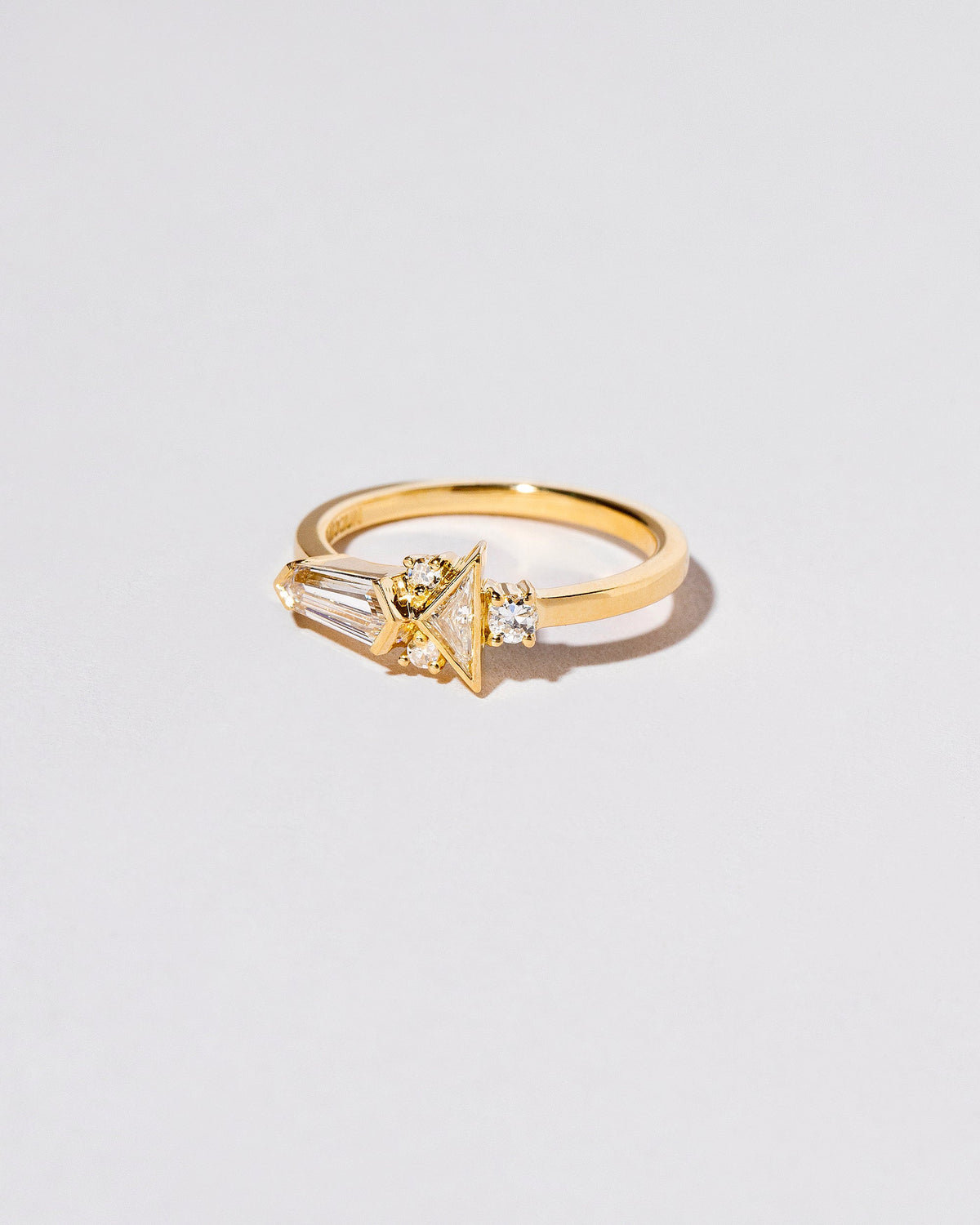  Abell Ring on light color background.