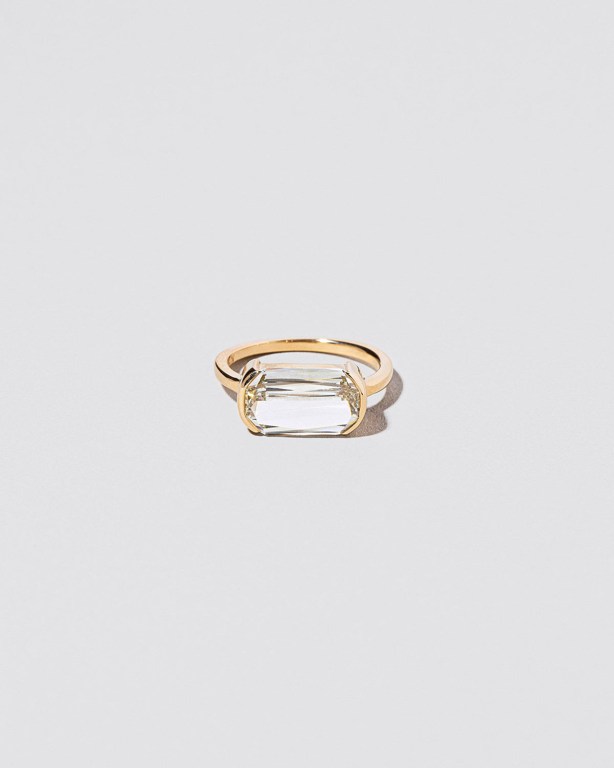 Tableau Ring on light color background.