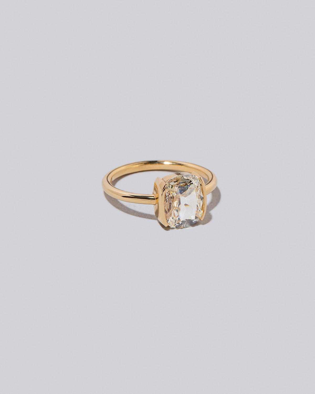View from the side of the Forte Ring on light color background.