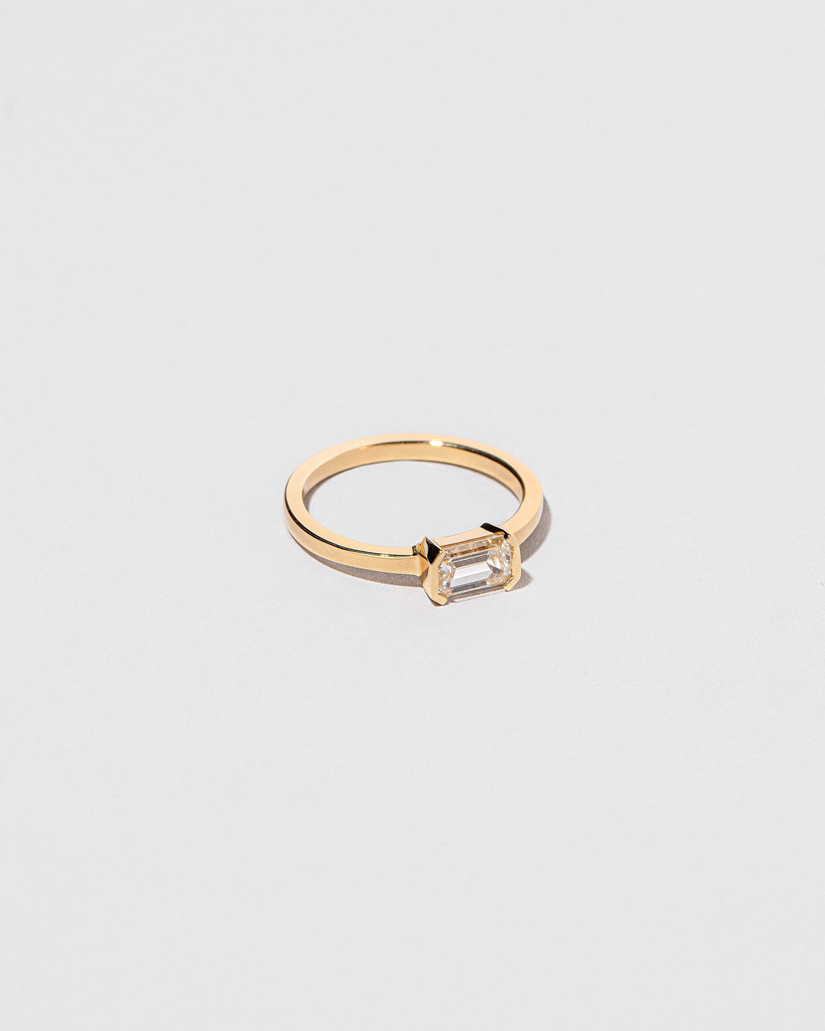 View from the side of the Simbelmyne Ring on light color background.