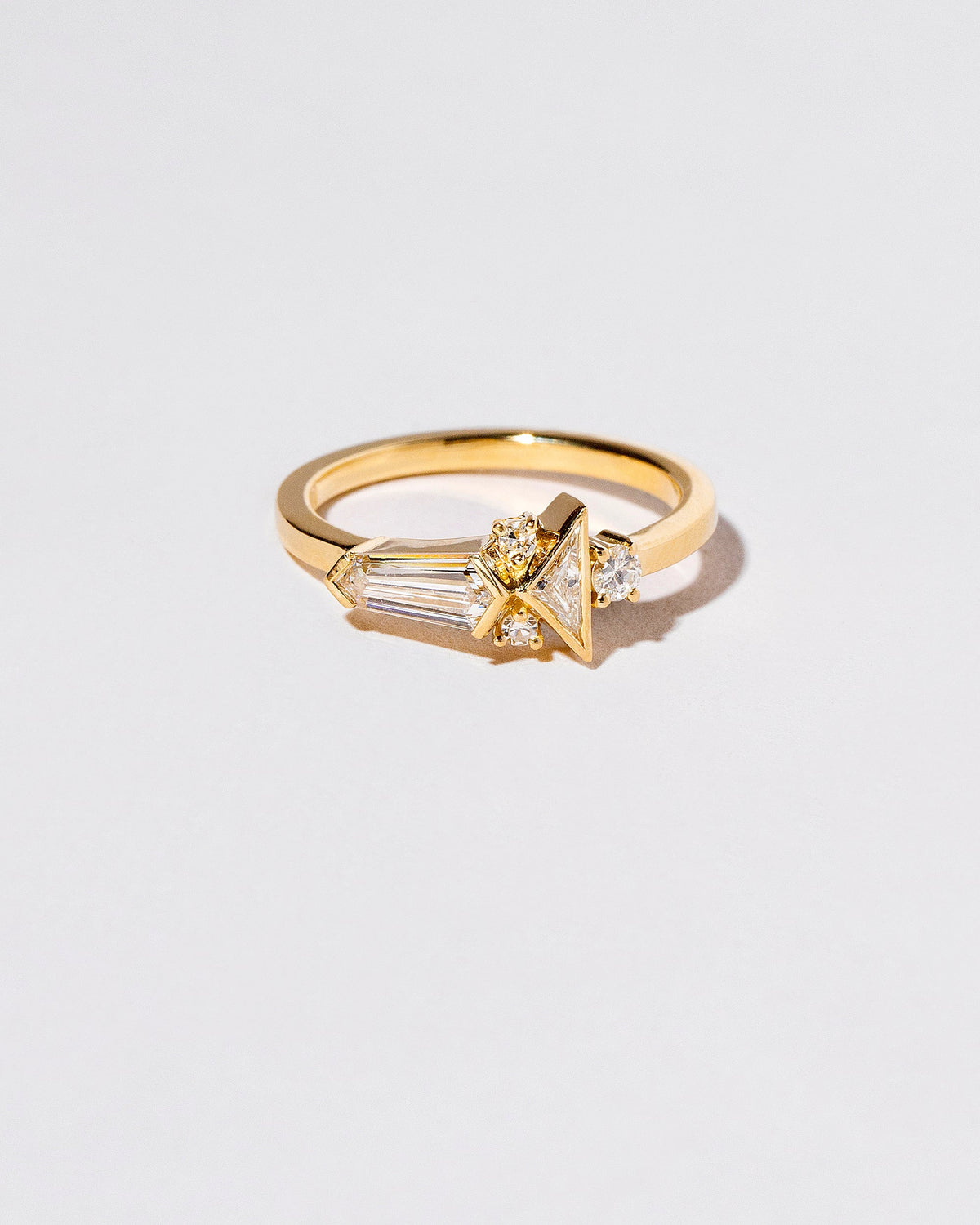  Abell Ring on light color background.
