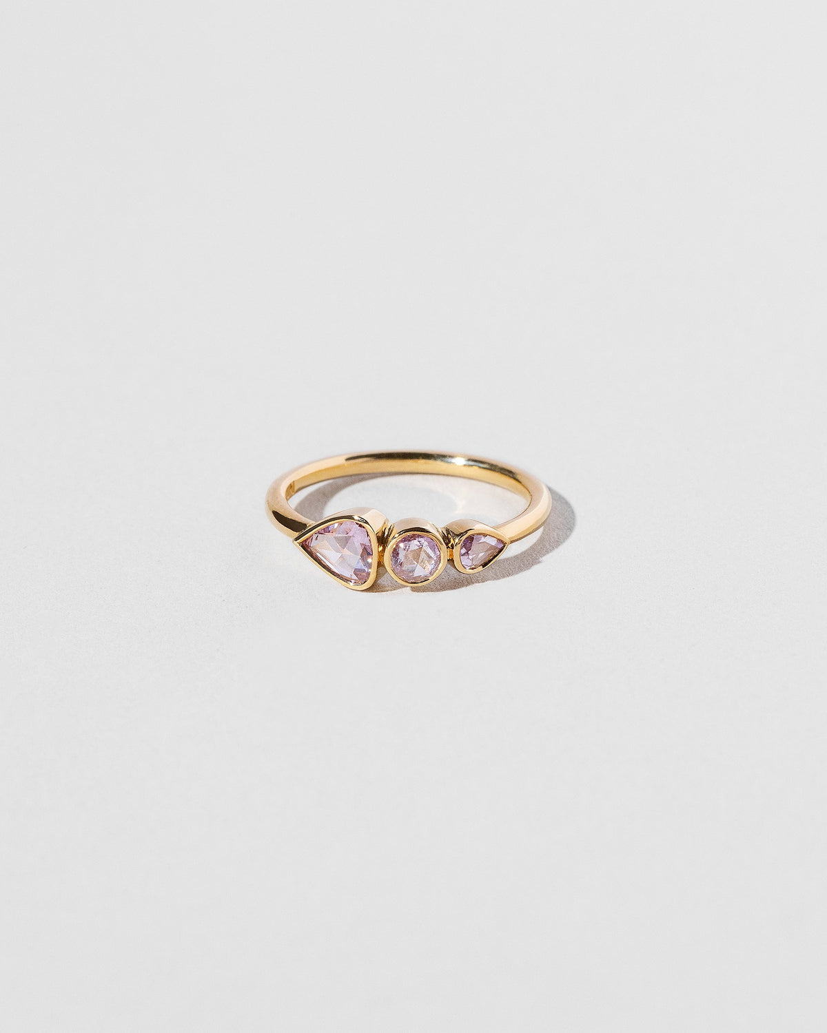  Pothos Ring on light color background.