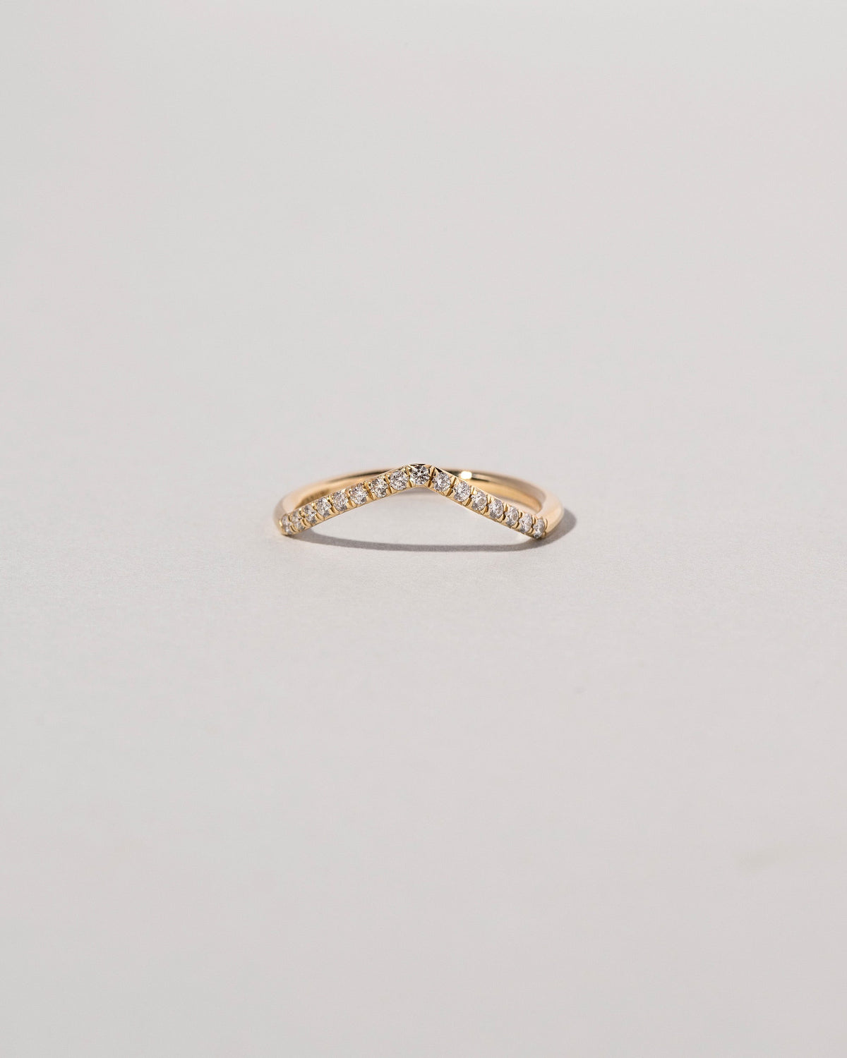  Luna Peak Band - Pavé on light color background