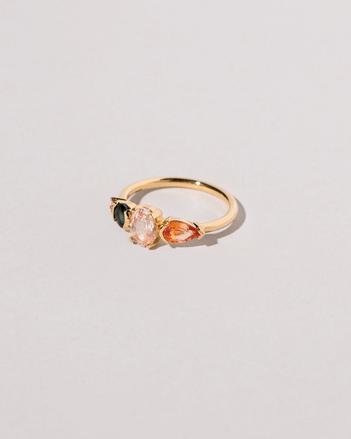  Anemone Ring on light color background.