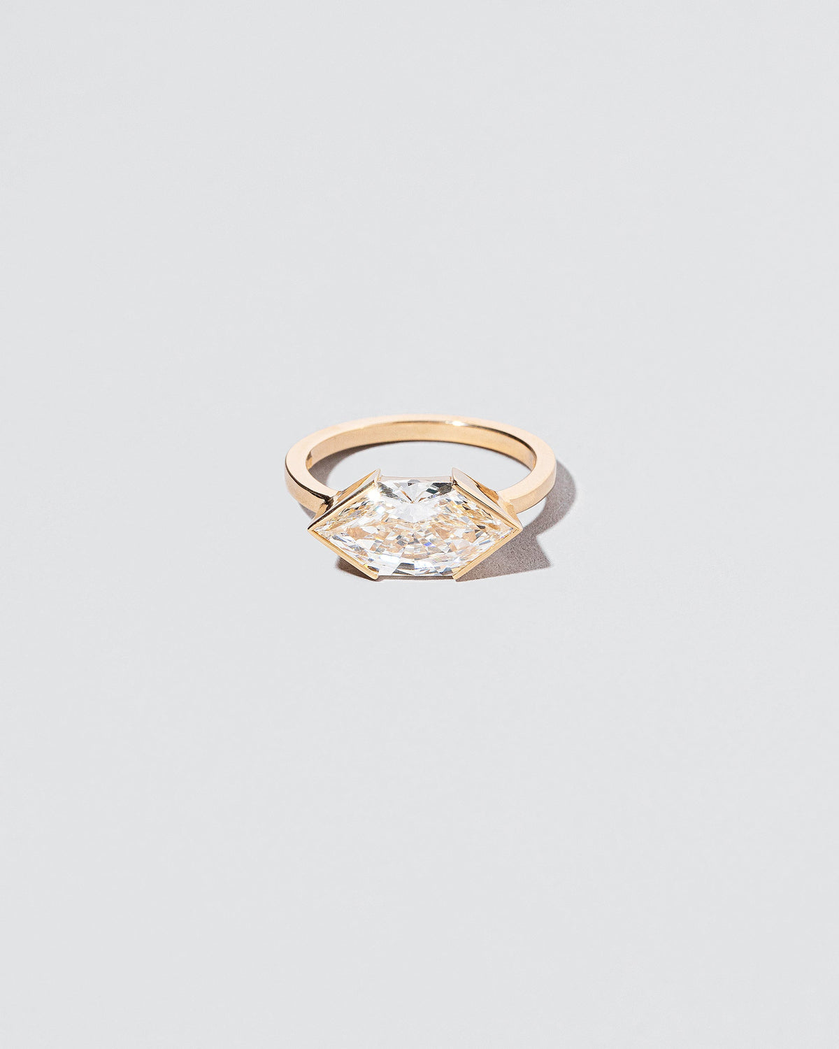 Vertex Ring on light color background.