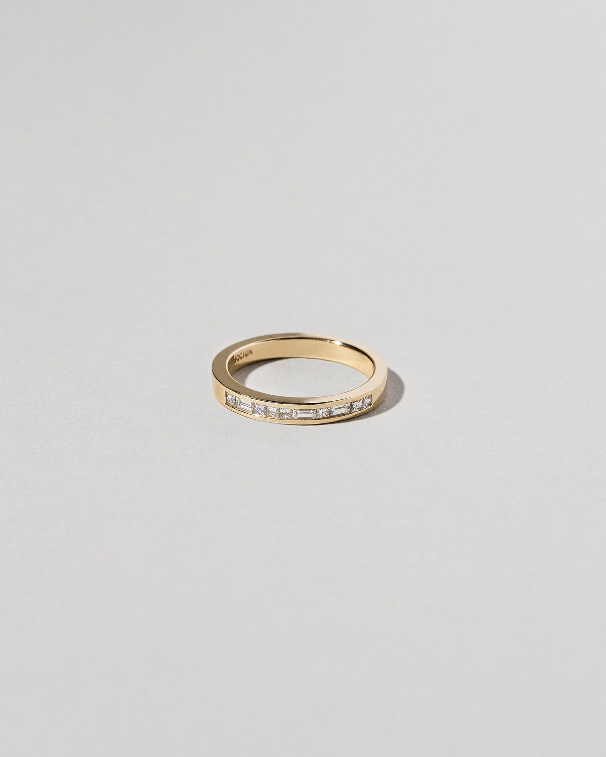  Channel Set Band - Diamond on light color background.