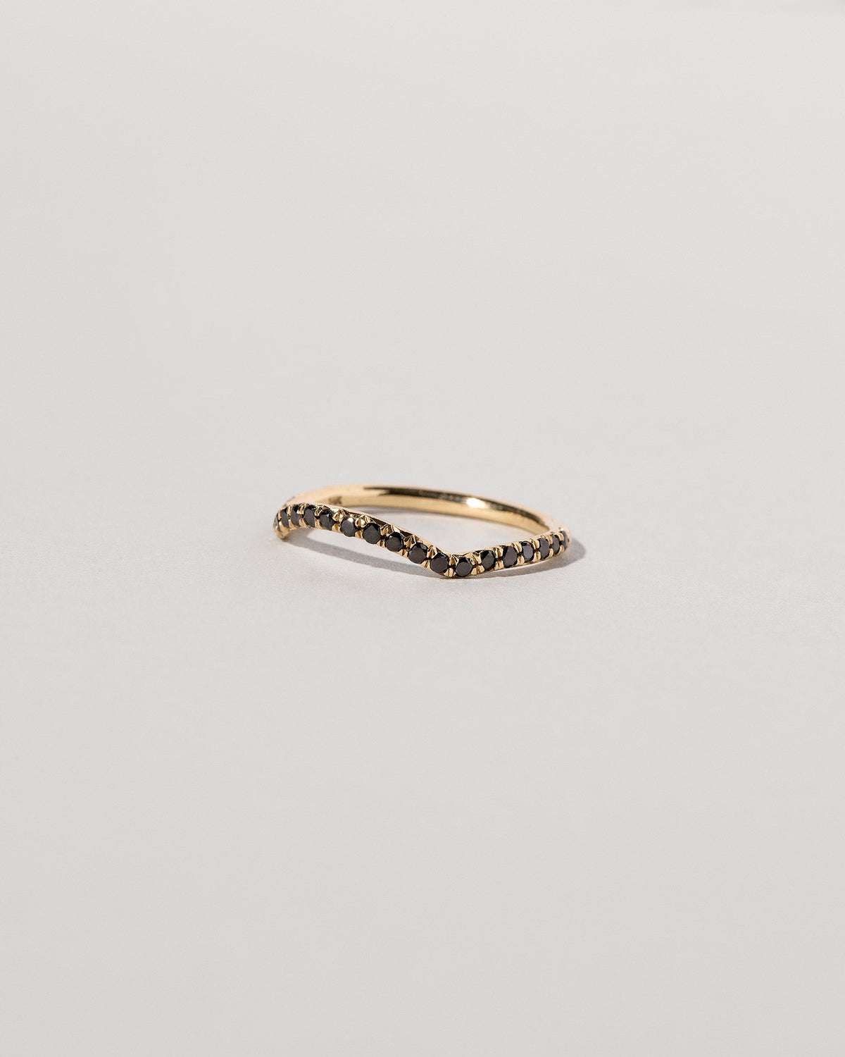  Mini Curve Band - Pavé on light color background.