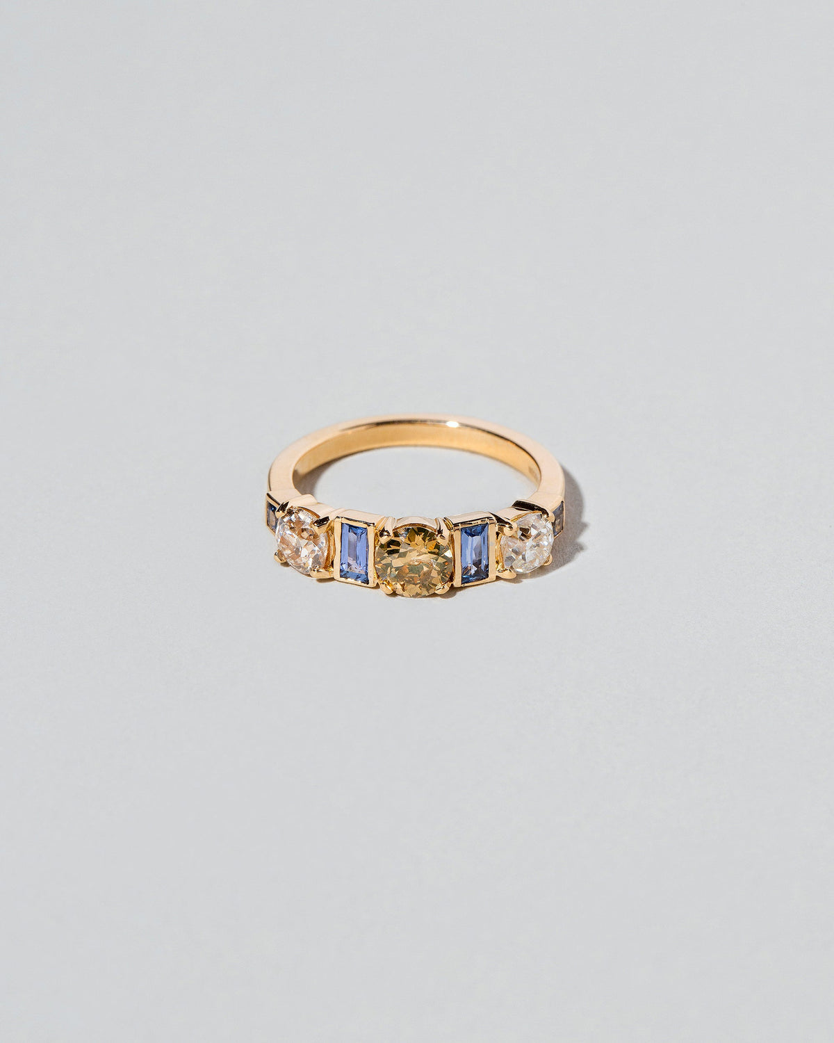  Morant Ring on light color background.