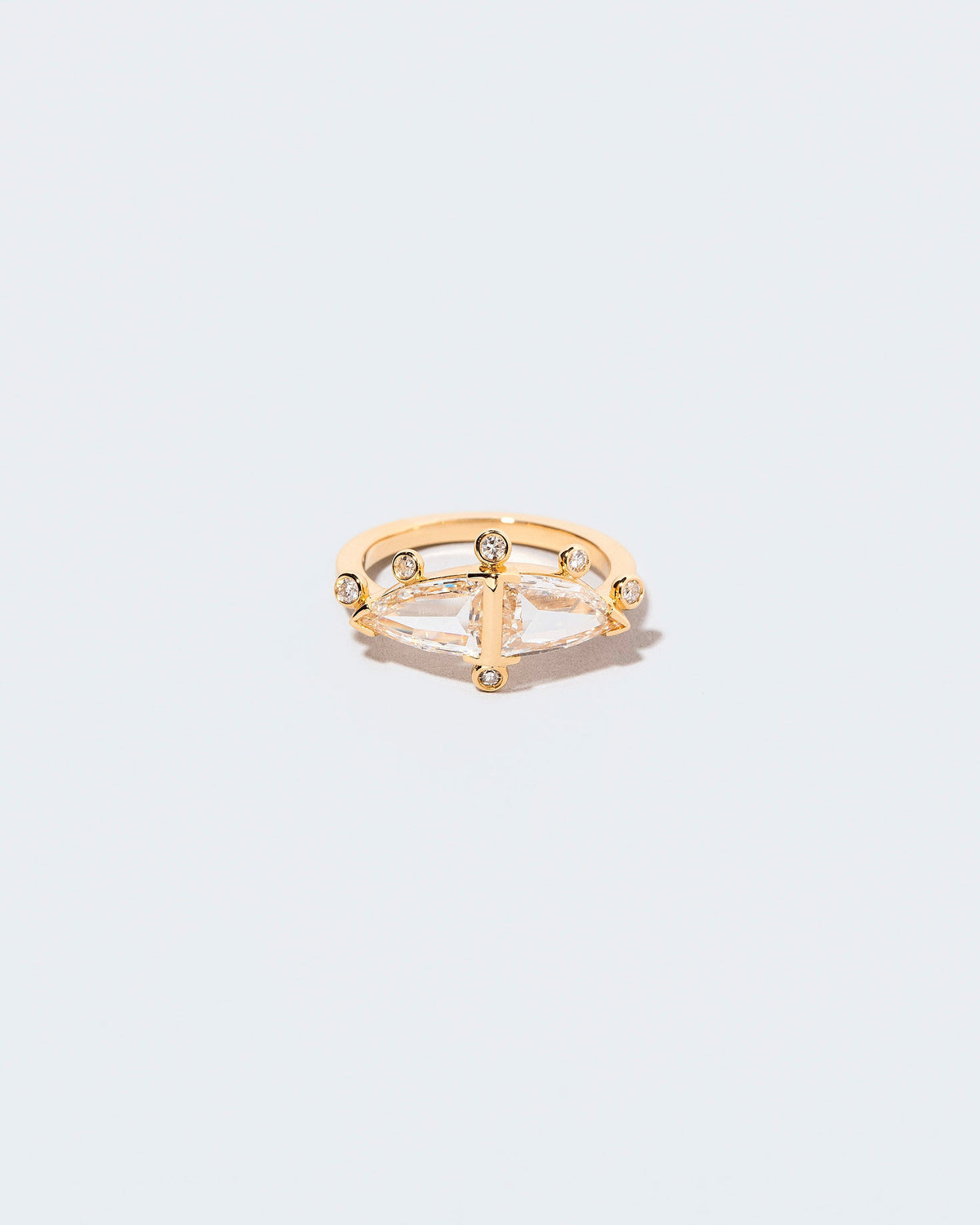  Visible Reality Ring on light color background.